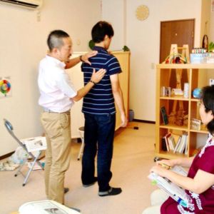 脊椎反射ポイントを使ってバランス調整 タッチフォーヘルスキネシオロジーセミナー